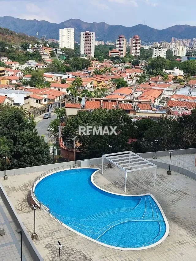 Apartamento en alquiler ubicado en el parral Res. Chelsea ocurre planta 100% - 14