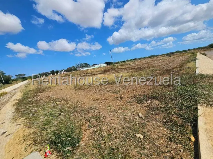 Terreno (Comercial) en Venta en Sector La Floresta, Falcon - 3
