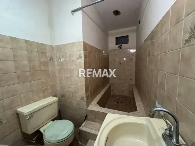 Venta de Terreno y Casa Sector José Antonio Páez - 7
