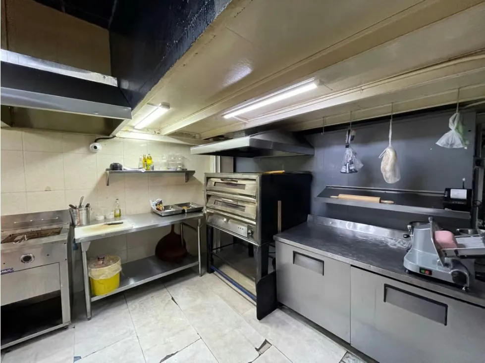 Vendo fondo de comercio Rest de Pollo/Brasa 340m2 Puente Hierro 7408 - 23