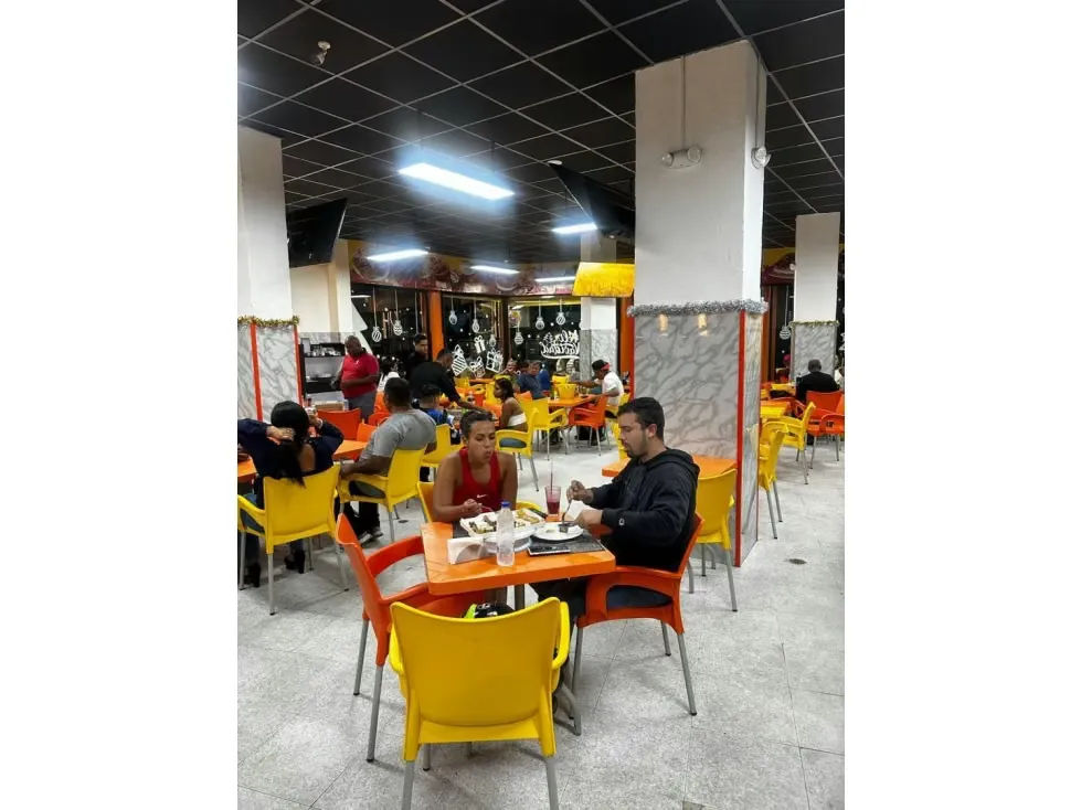 Vendo fondo de comercio Rest de Pollo/Brasa 340m2 Puente Hierro 7408 - 50