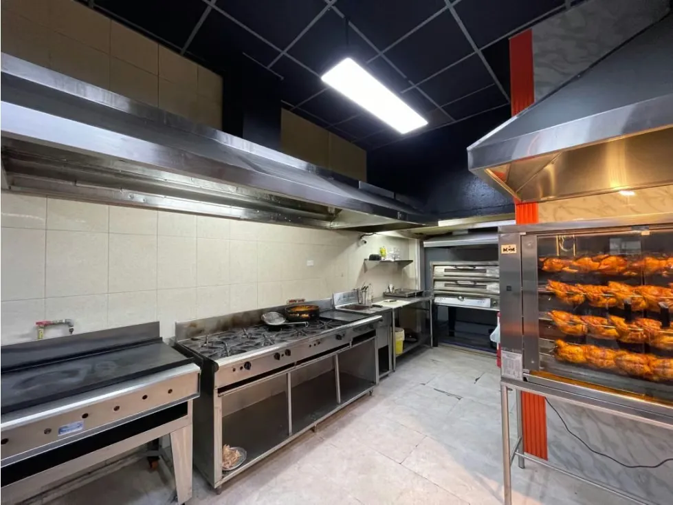 Vendo fondo de comercio Rest de Pollo/Brasa 340m2 Puente Hierro 7408 - 7