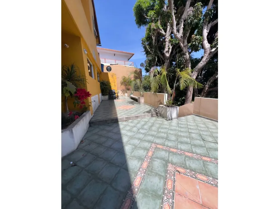 SE VENDE CASA EN LA TRINIDAD COLINAS DE SOROCAIMA - 11