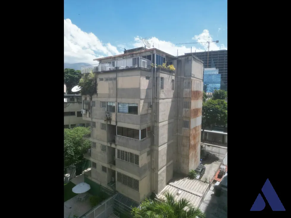 Vendo edificio 1800m2 Las Mercedes 3480 - 2