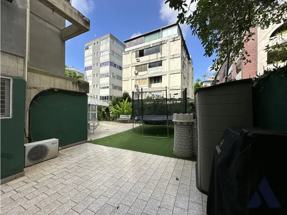 Vendo edificio 1800m2 Las Mercedes 3480 - 6