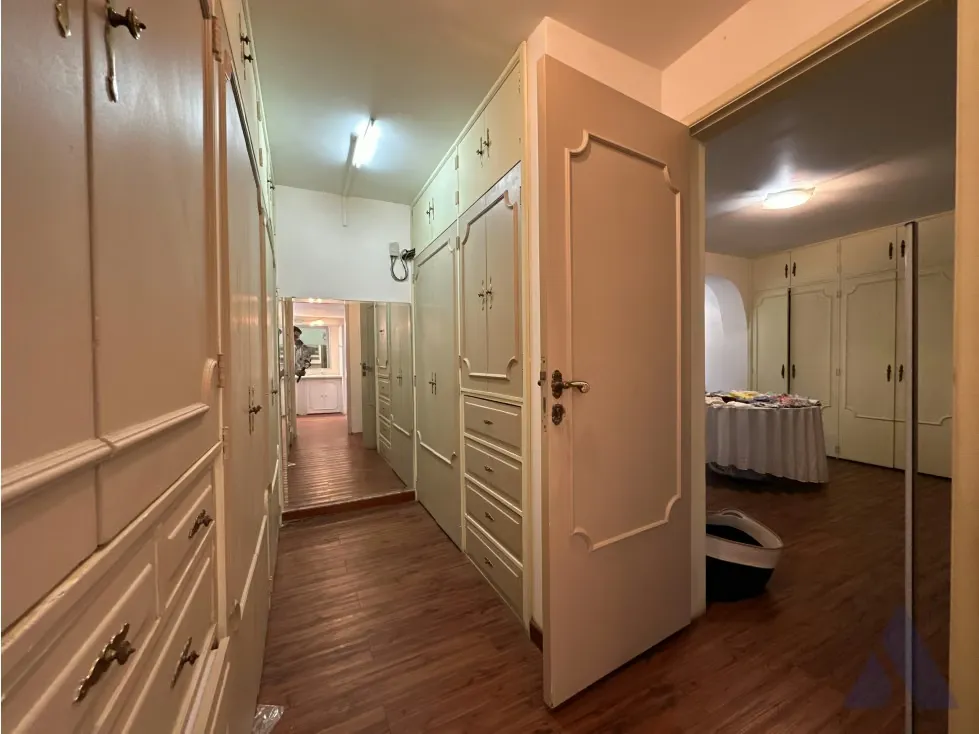 Vendo edificio 1800m2 Las Mercedes 3480 - 7