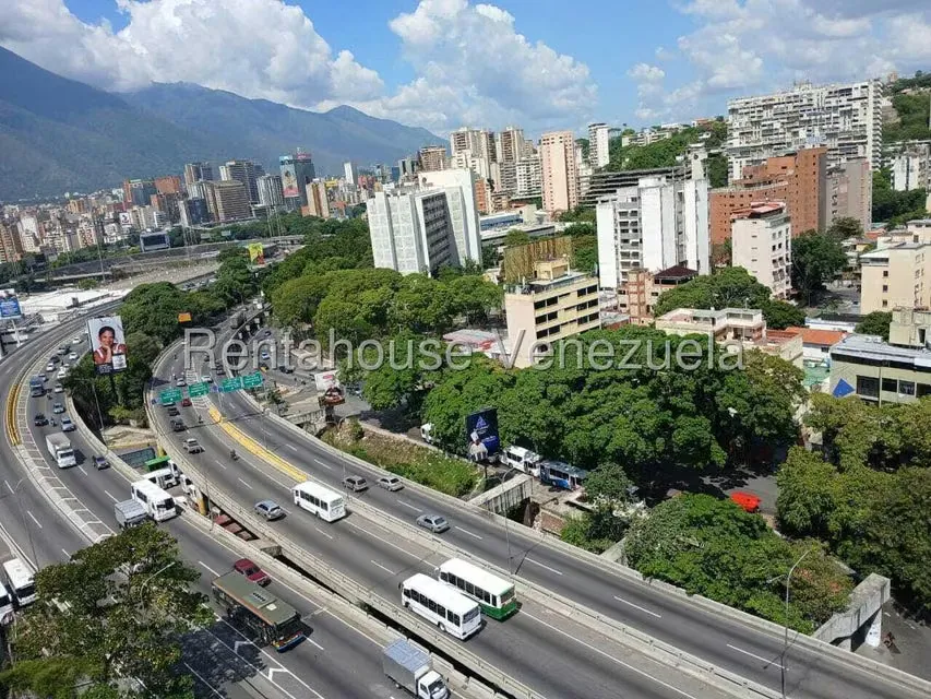 Apartamento (1 Nivel) en Venta en Los Chaguaramos, Distrito Metropolitano - 21