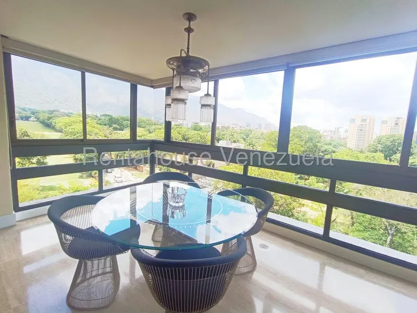 Apartamento (1 Nivel) en Venta en Country Club, Distrito Metropolitano - 3