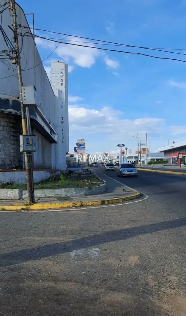 EN ALQUILER LOCAL COMERCIAL - 3