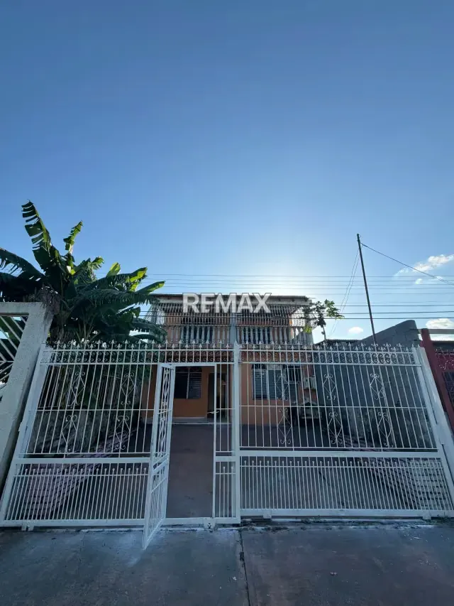 TOWNHOUSE EN VENTA UBICADO EN URB DURIGUA 4