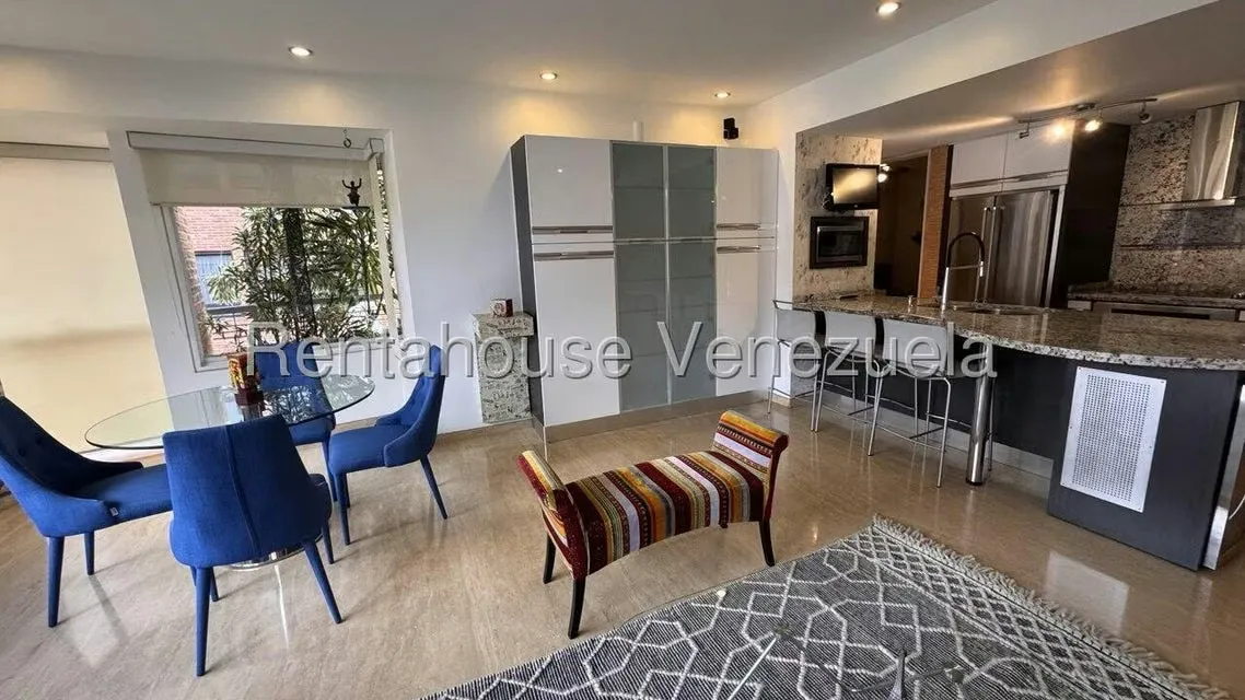 Apartamento (1 Nivel) en Alquiler en Campo Alegre, Distrito Metropolitano - 2