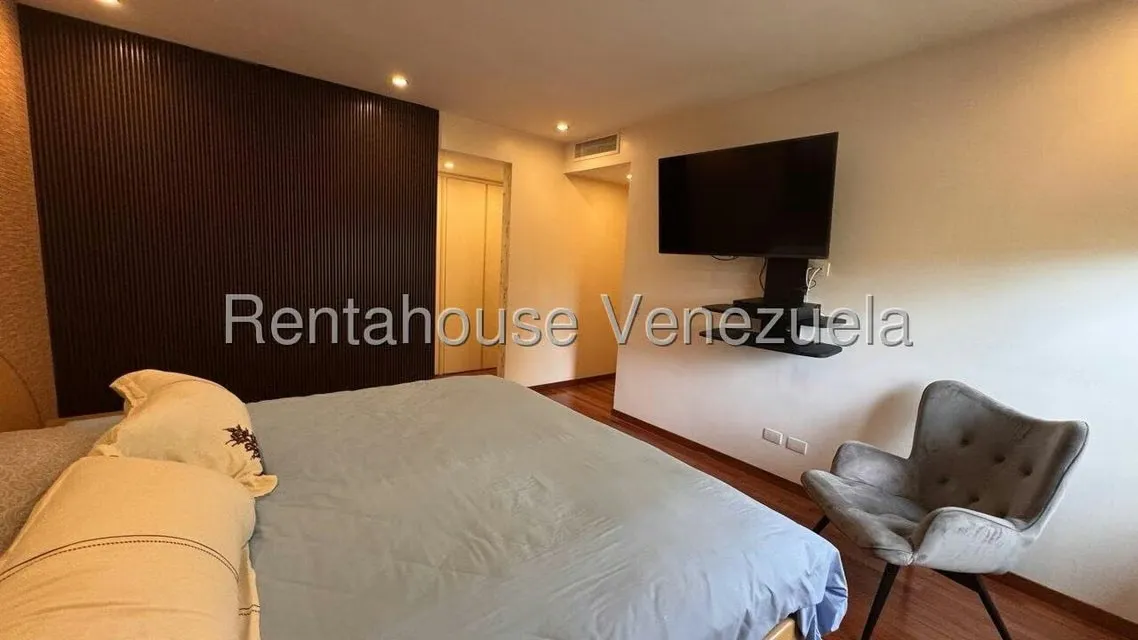 Apartamento (1 Nivel) en Alquiler en Campo Alegre, Distrito Metropolitano - 13