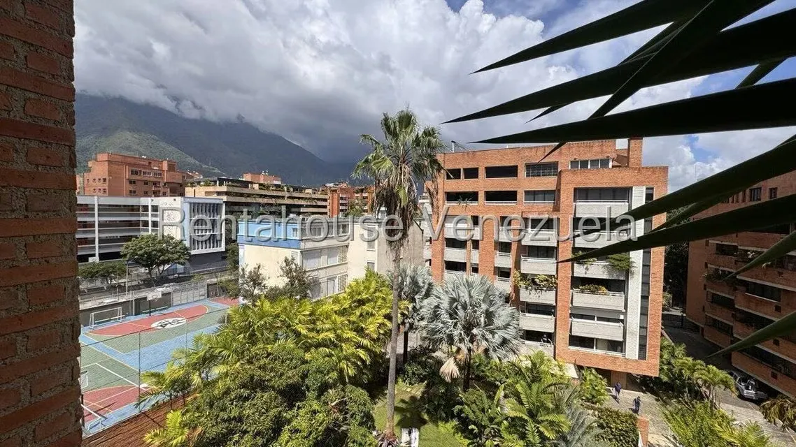 Apartamento (1 Nivel) en Alquiler en Campo Alegre, Distrito Metropolitano - 21