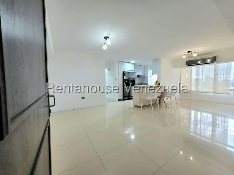 Apartamento (1 Nivel) en Venta en Nueva Segovia, Lara - 2