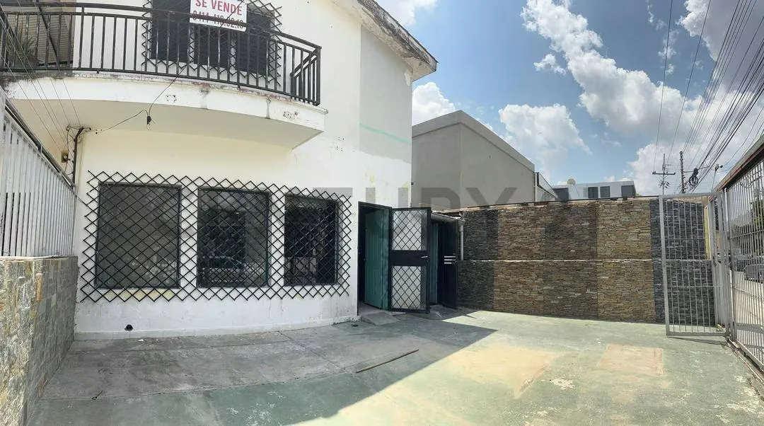 Casa con potencial comercial en la Urbanizacion Carabobo - 2
