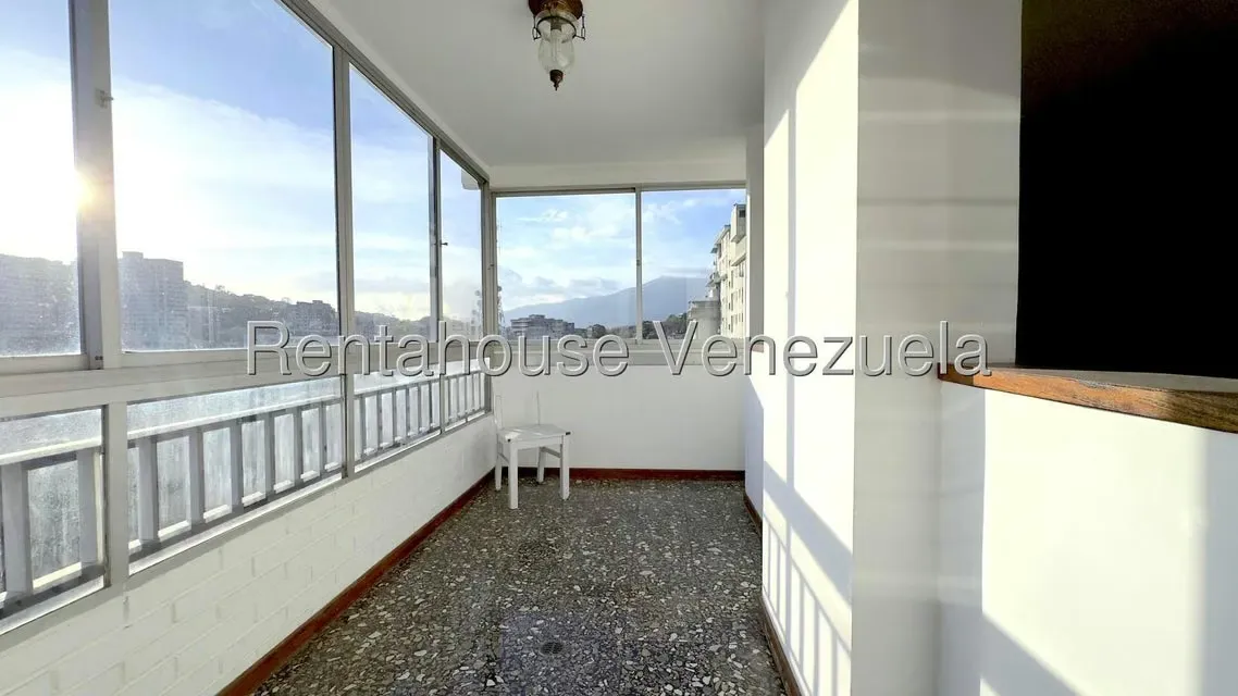 Apartamento (1 Nivel) en Alquiler en El Cafetal, Distrito Metropolitano - 11
