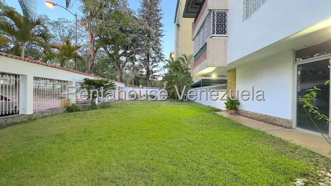 Apartamento (1 Nivel) en Alquiler en El Cafetal, Distrito Metropolitano - 3