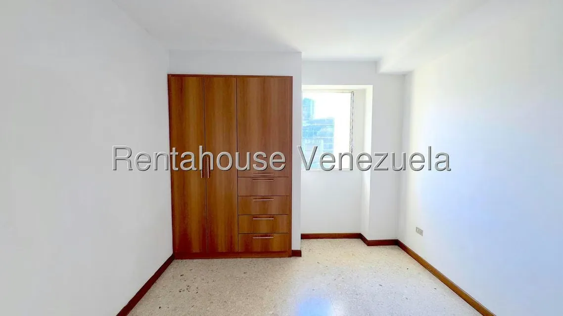 Apartamento (1 Nivel) en Alquiler en El Cafetal, Distrito Metropolitano - 27