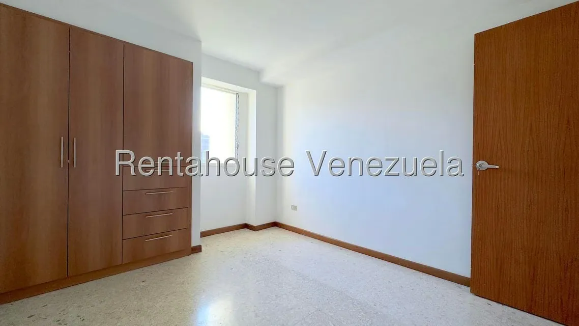 Apartamento (1 Nivel) en Alquiler en El Cafetal, Distrito Metropolitano - 28