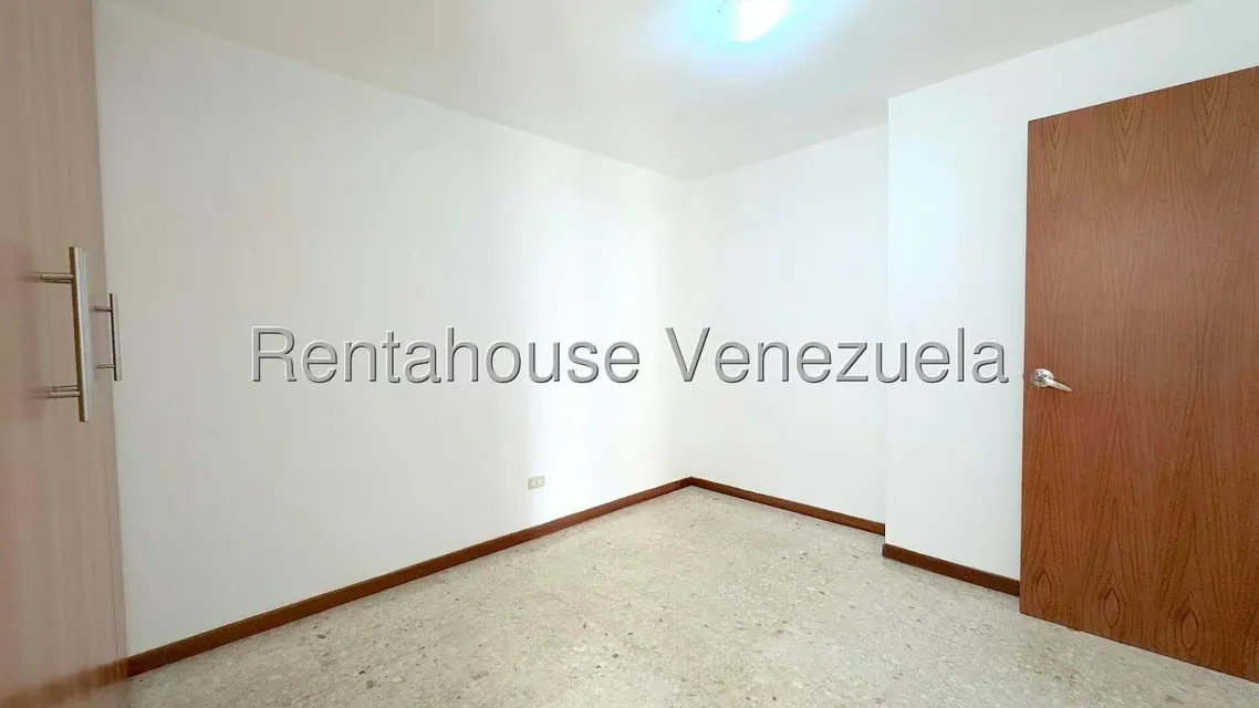 Apartamento (1 Nivel) en Alquiler en El Cafetal, Distrito Metropolitano - 39