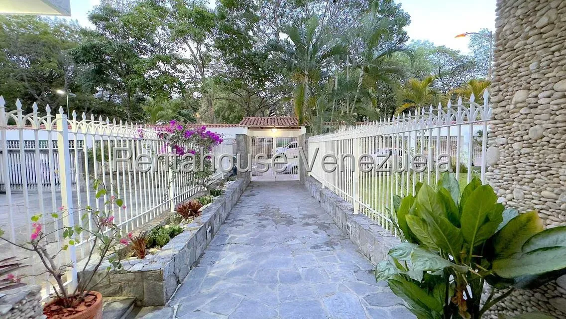 Apartamento (1 Nivel) en Alquiler en El Cafetal, Distrito Metropolitano - 42