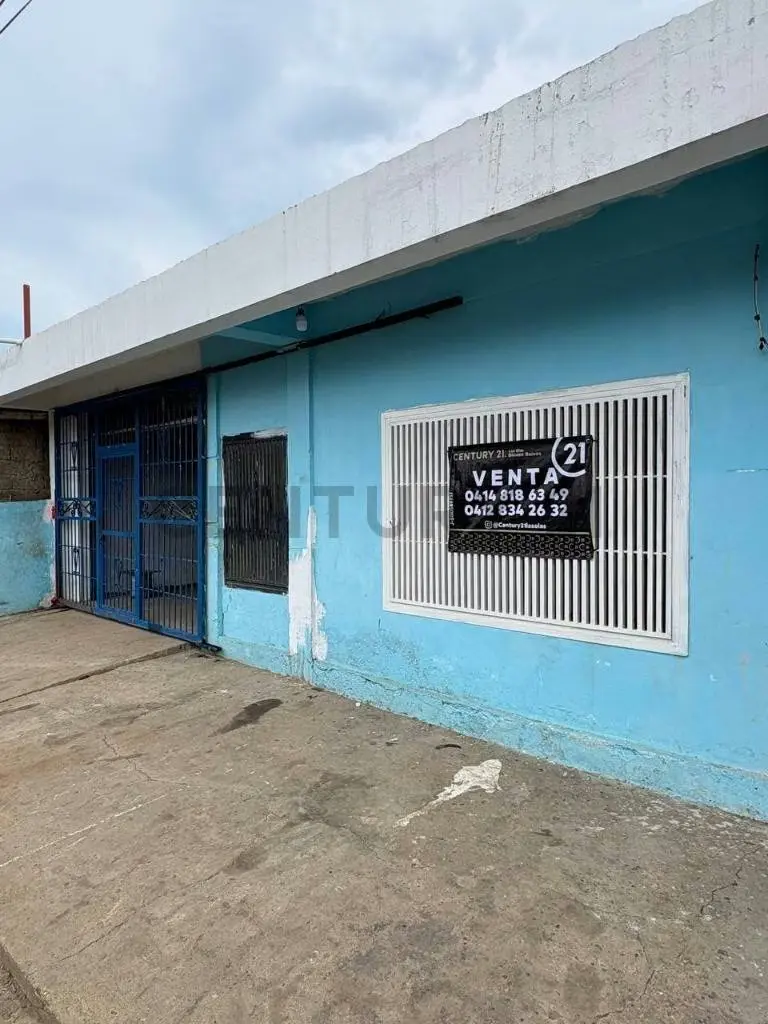 En venta casa comercial en el sector barrio sucre