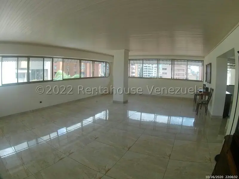 Apartamento (1 Nivel) en Venta en La Florida, Distrito Metropolitano - 3