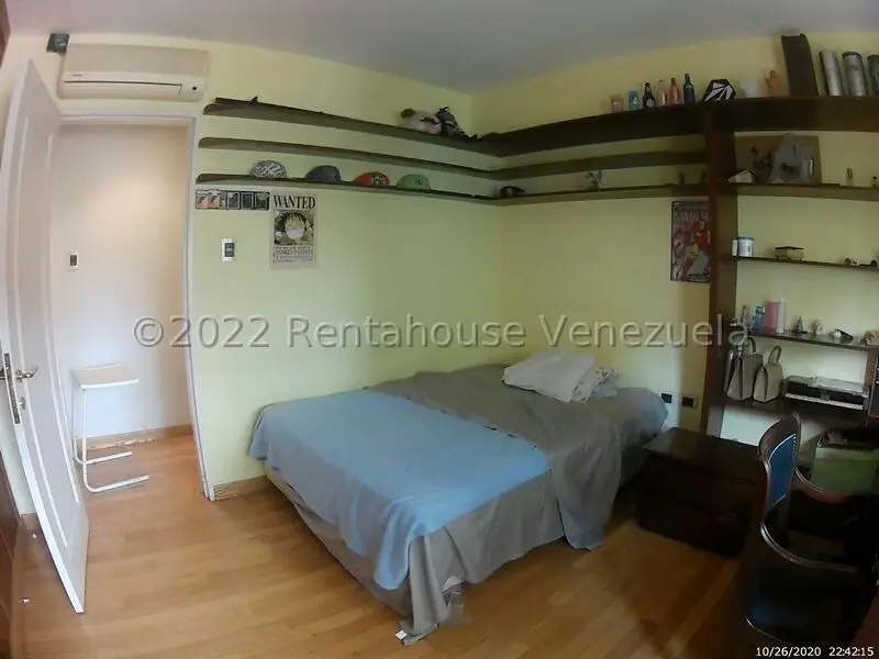 Apartamento (1 Nivel) en Venta en La Florida, Distrito Metropolitano - 32
