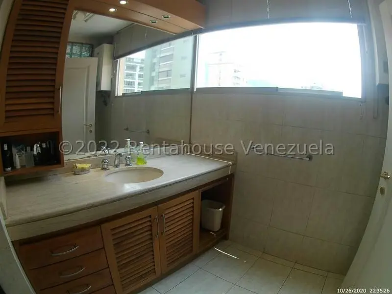 Apartamento (1 Nivel) en Venta en La Florida, Distrito Metropolitano - 48