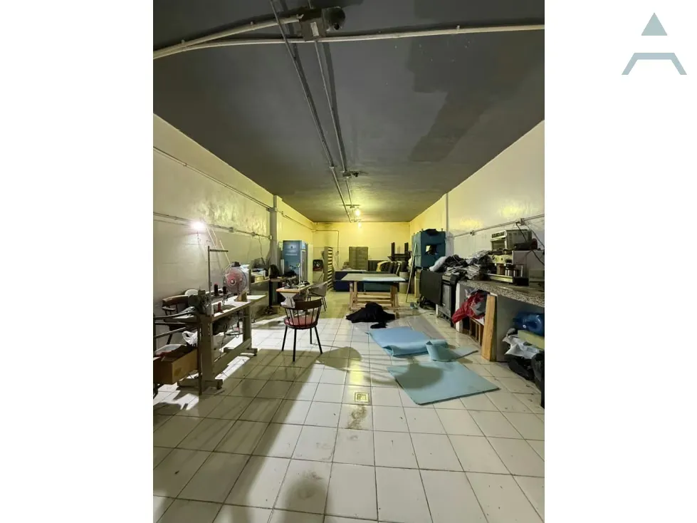 Se vende/alquila Local Comercial 2000m² La Trinidad - 11