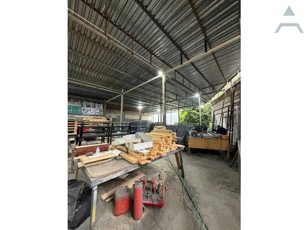 Se vende/alquila Local Comercial 2000m² La Trinidad - 6