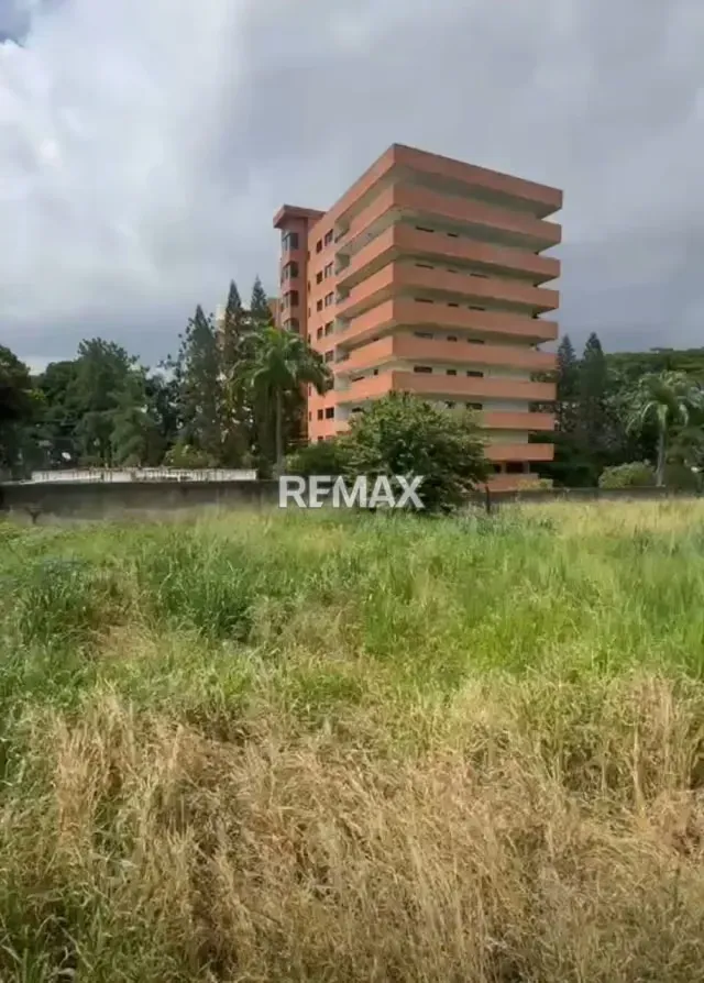 VENTA DE TERRENO CON ZONIFICACION MIXTA EN MAÑONGO - 5