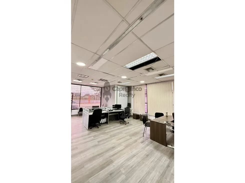 LOCAL COMERCIAL CON MOBILIARIO TCL L 10463310 - 4