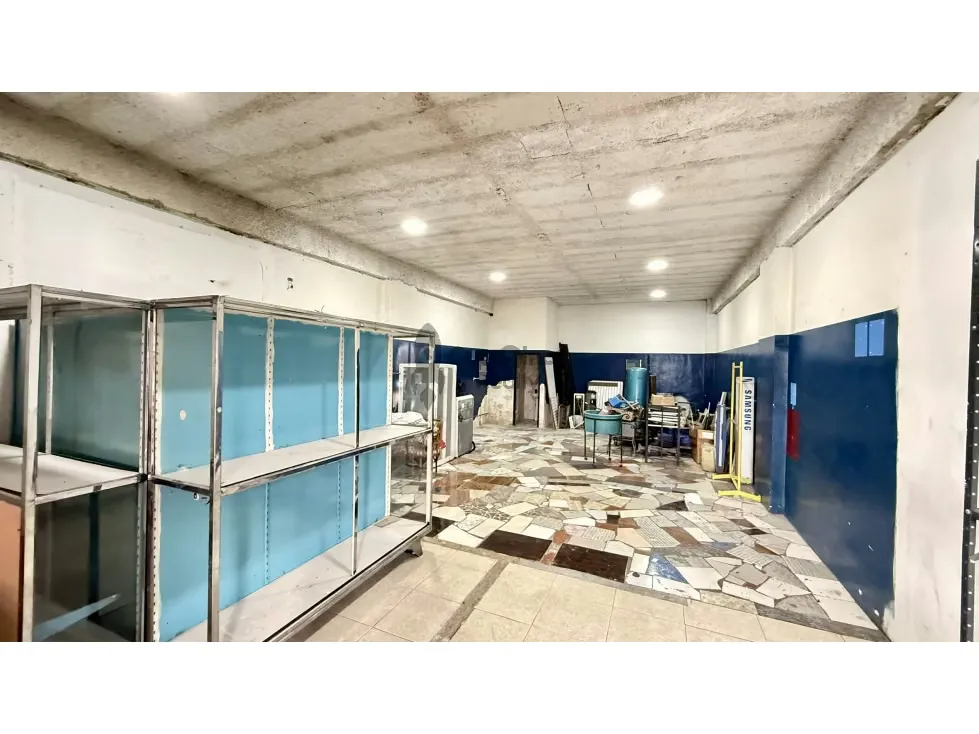 LOCAL COMERCIAL CON MOBILIARIO TCL L 10463310 - 9