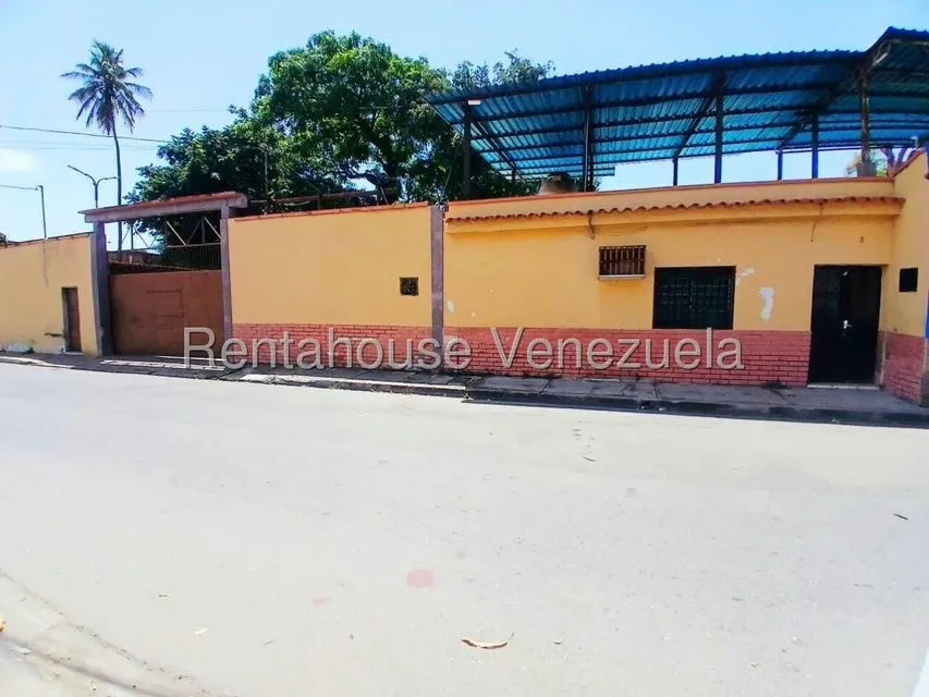 Casa (1 Nivel) en Venta en Zona Centro, Aragua - 2