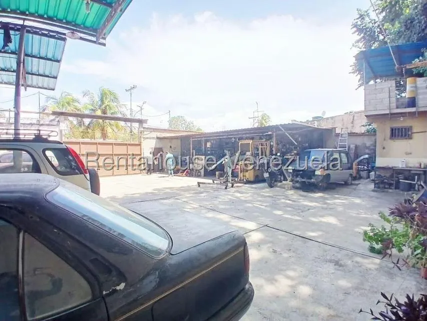 Casa (1 Nivel) en Venta en Zona Centro, Aragua - 32