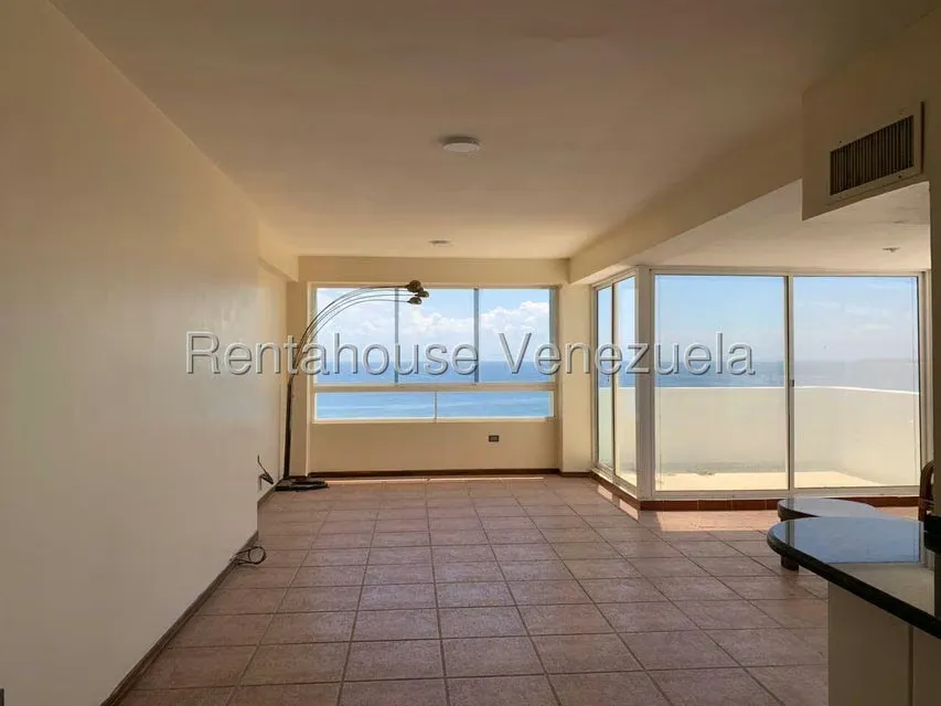 Apartamento (Penthouse) en Venta en Pampatar, Nueva Esparta - 2
