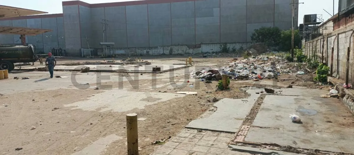 En venta terreno comercial, zona Oeste de Maracaibo, sector Curva de Molina - 4
