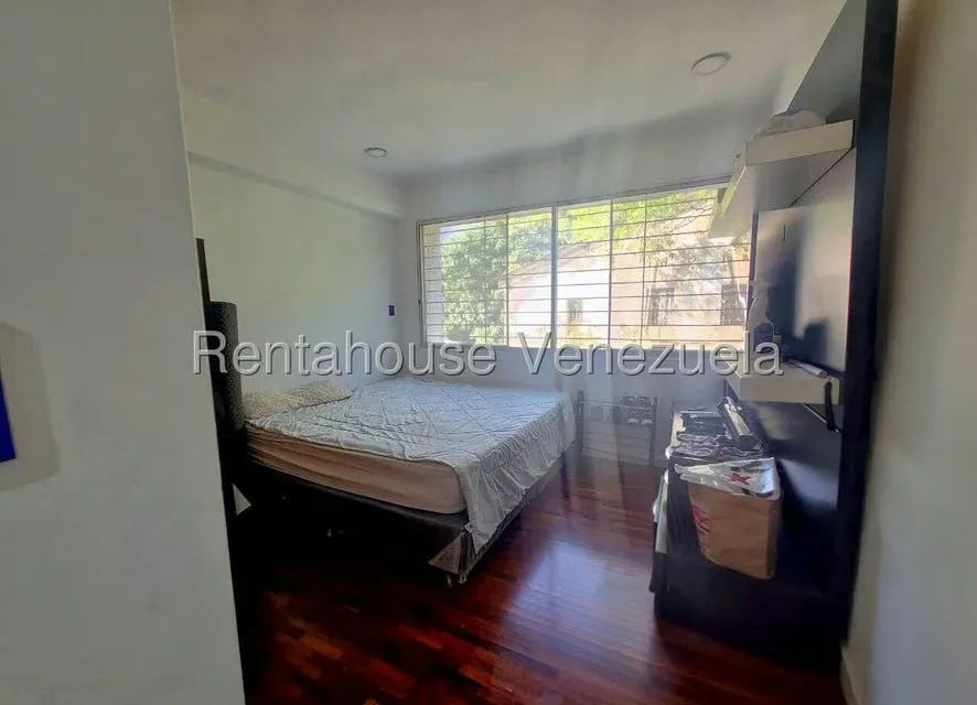 Apartamento (1 Nivel) en Venta en La Florida, Distrito Metropolitano - 18