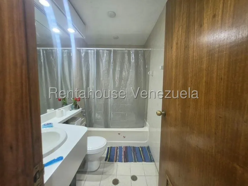 Apartamento (1 Nivel) en Venta en La Florida, Distrito Metropolitano - 20