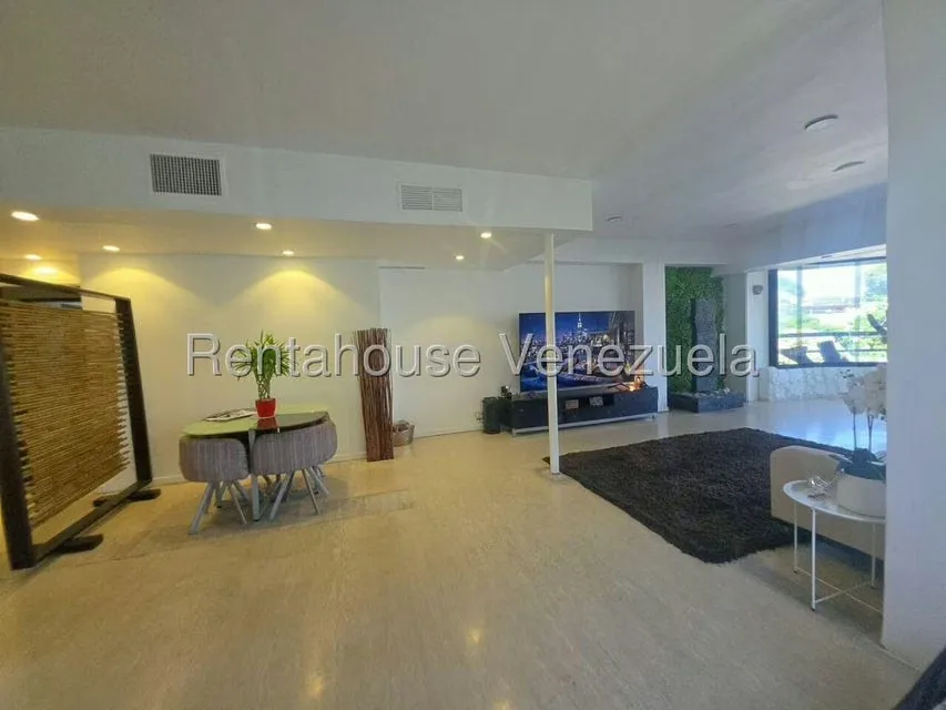 Apartamento (1 Nivel) en Venta en La Florida, Distrito Metropolitano - 5