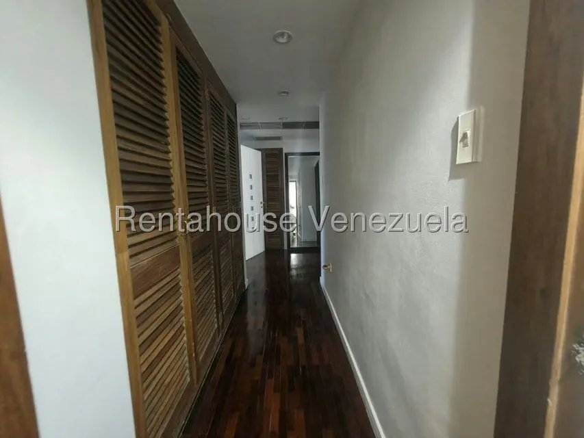 Apartamento (1 Nivel) en Venta en La Florida, Distrito Metropolitano - 10