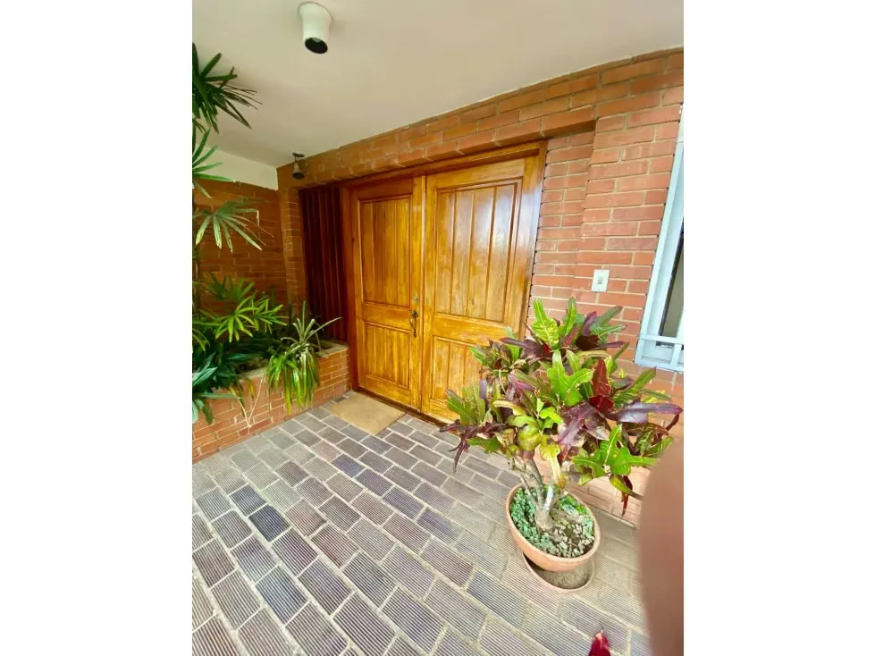 Se vende casa 345m2 Los Campitos 6698
