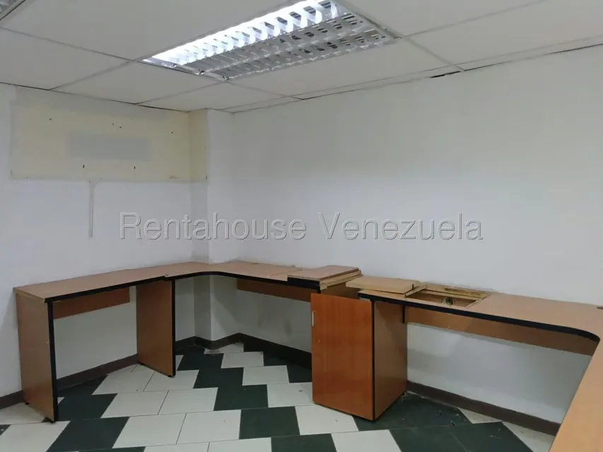 Local Comercial en Alquiler en Las Minas, Miranda - 28