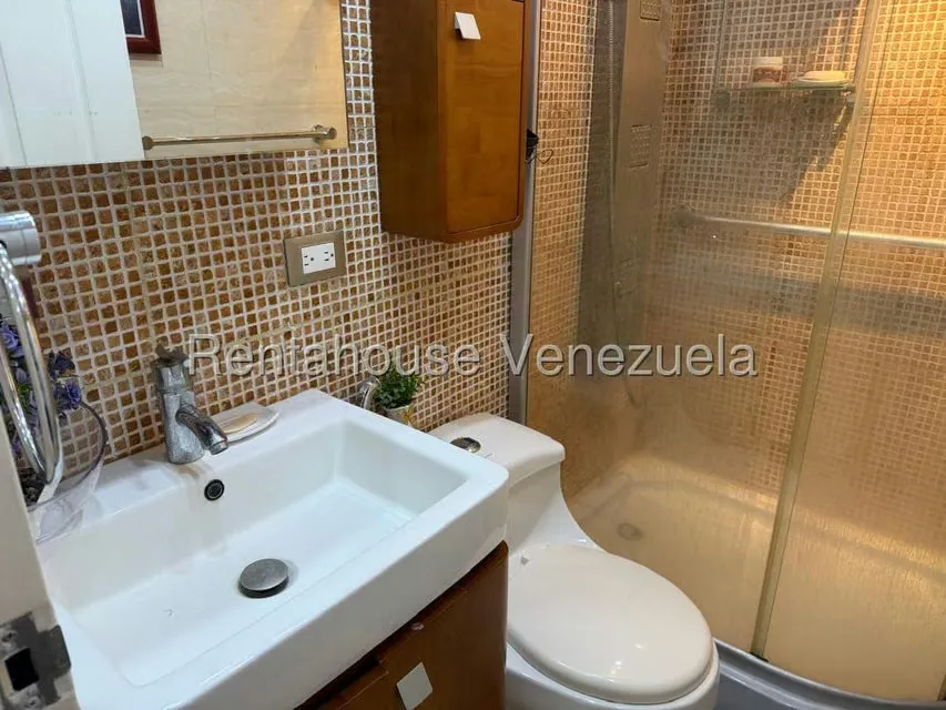 Apartamento (1 Nivel) en Venta en Buenaventura, Miranda - 25