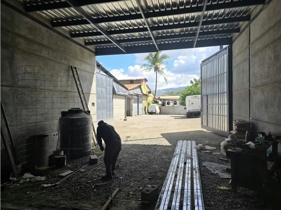 Se alquila Galpon 200m² La Yaguara - 15