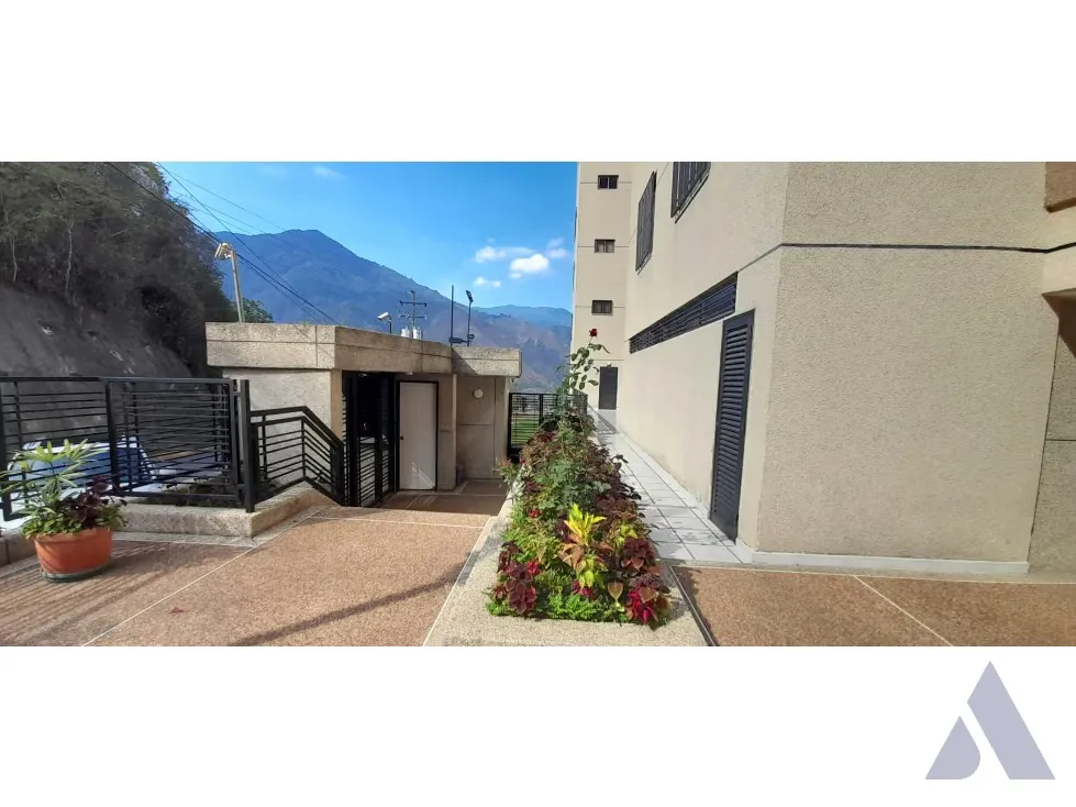 Vendo Ph duplex 249m2 Urb. Miranda 1895