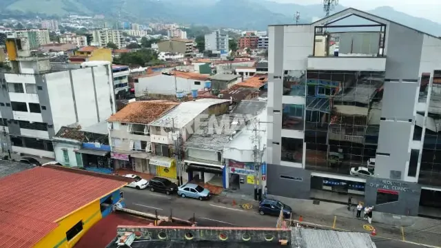 Edficio Comercial. Alquiler. Barrio Obrero