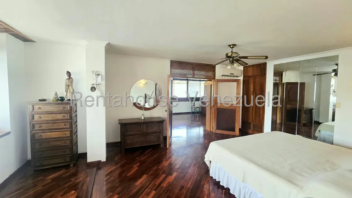 Apartamento (1 Nivel) en Venta en Cumbres de Curumo, Distrito Metropolitano - 17