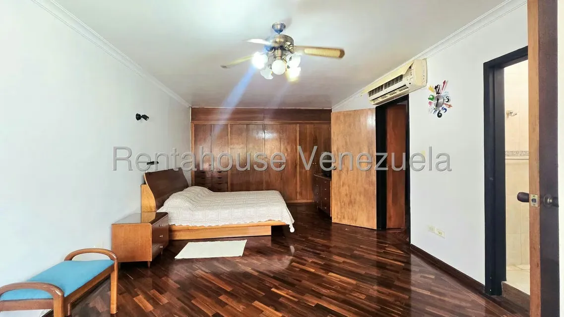 Apartamento (1 Nivel) en Venta en Cumbres de Curumo, Distrito Metropolitano - 22